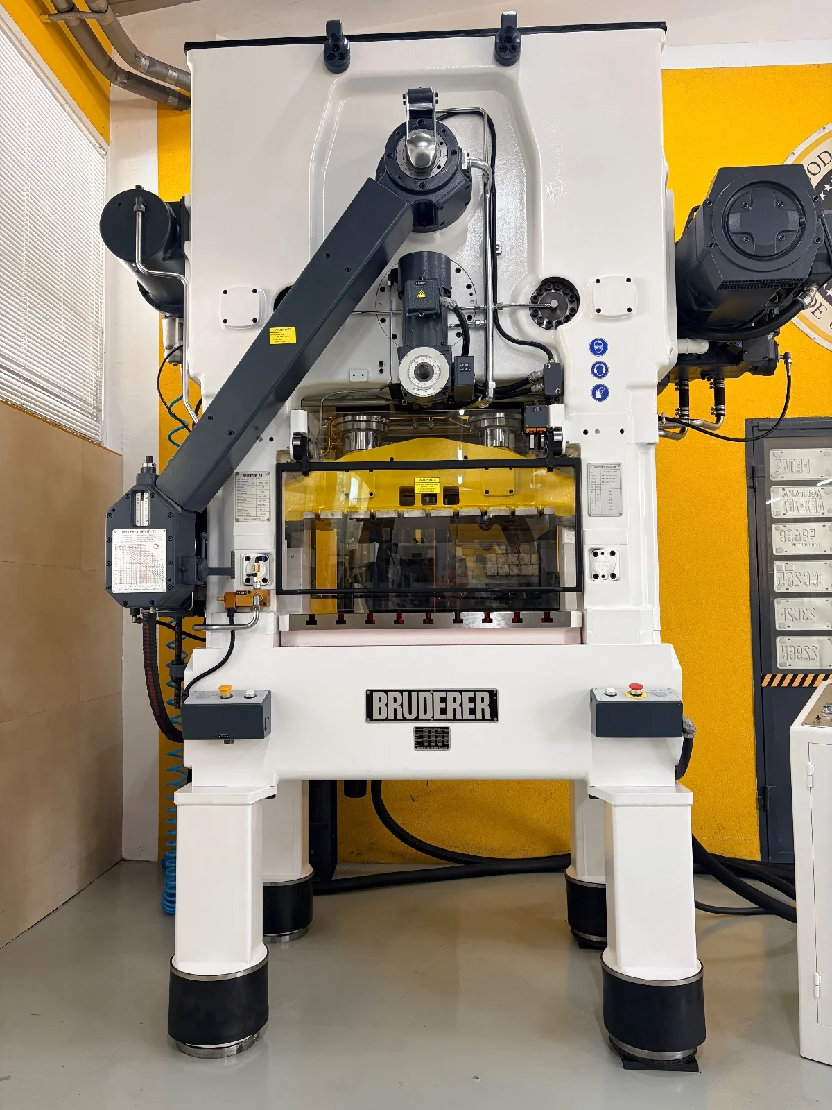 BRUDERER BSTA 50HL