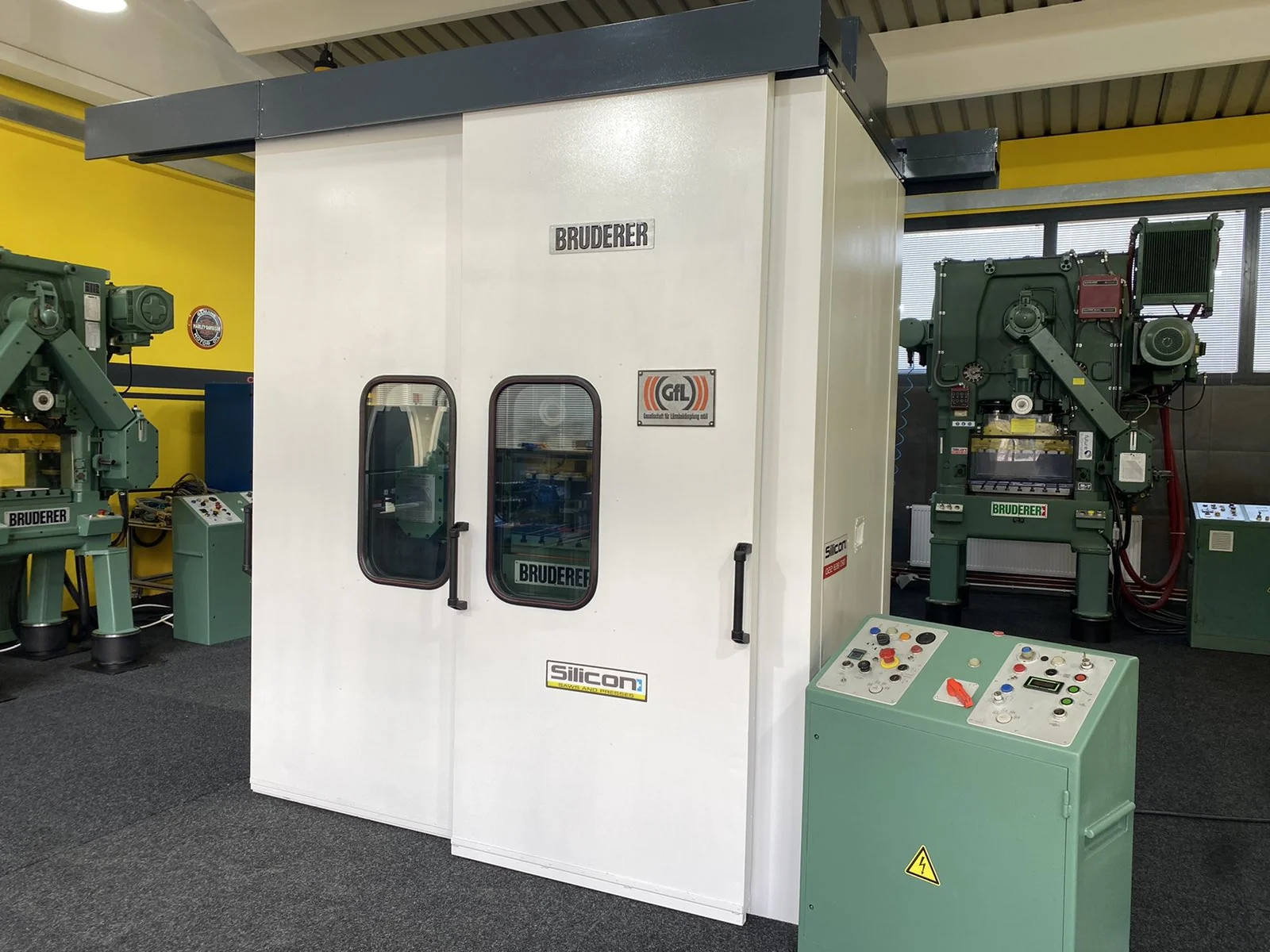 Silicon+ facility and machinery