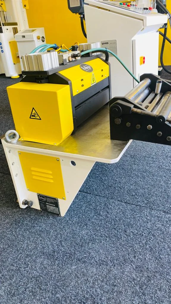 BHP SP 406 / 1.6 RF Servo feeder