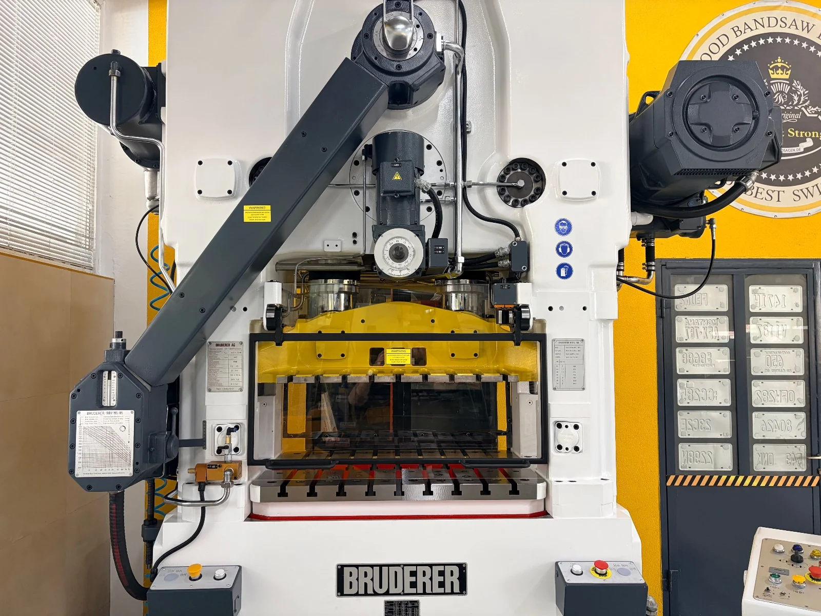 BRUDERER BSTA 50HL 17