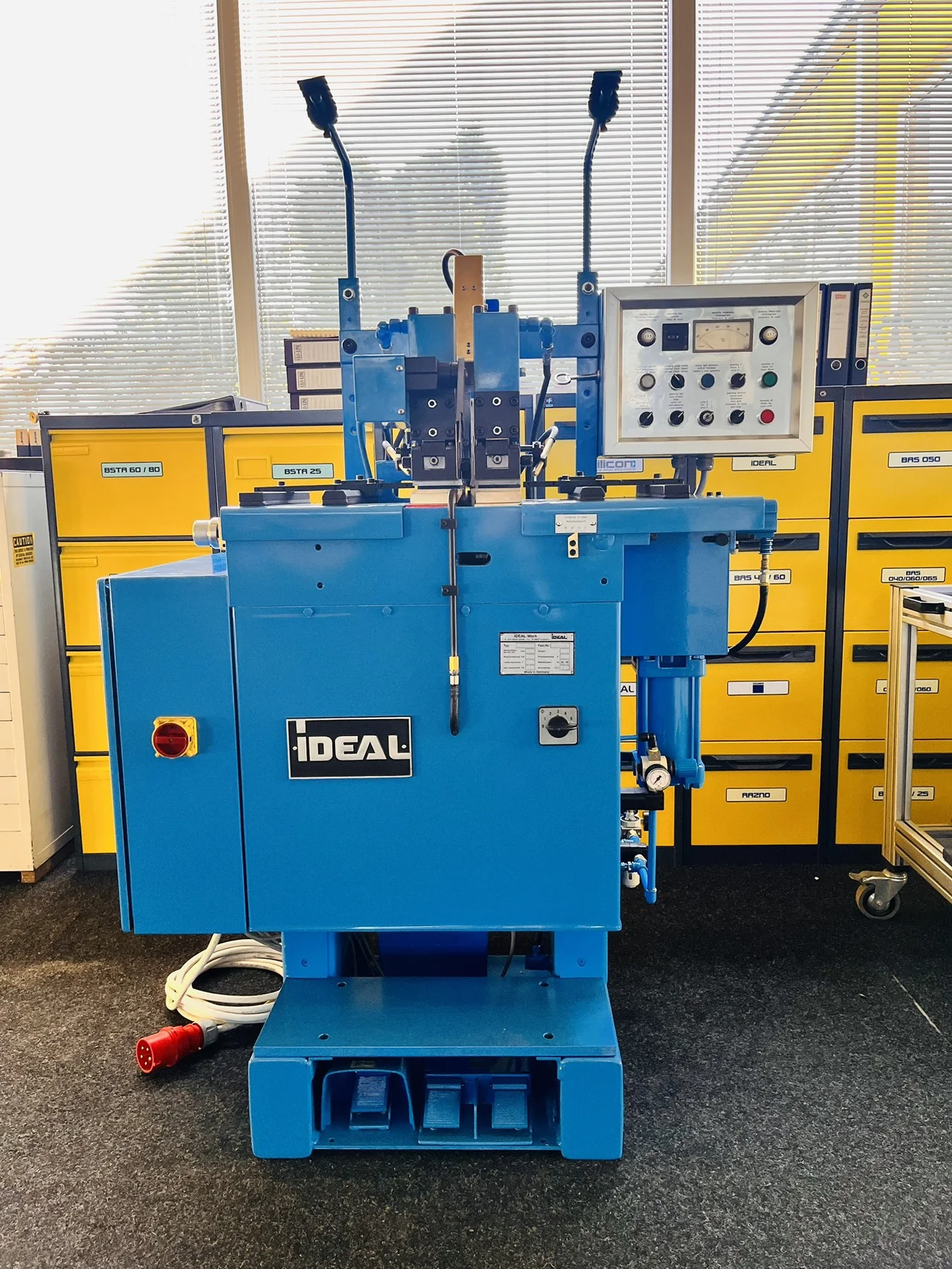 iDEAL BAS 100 1