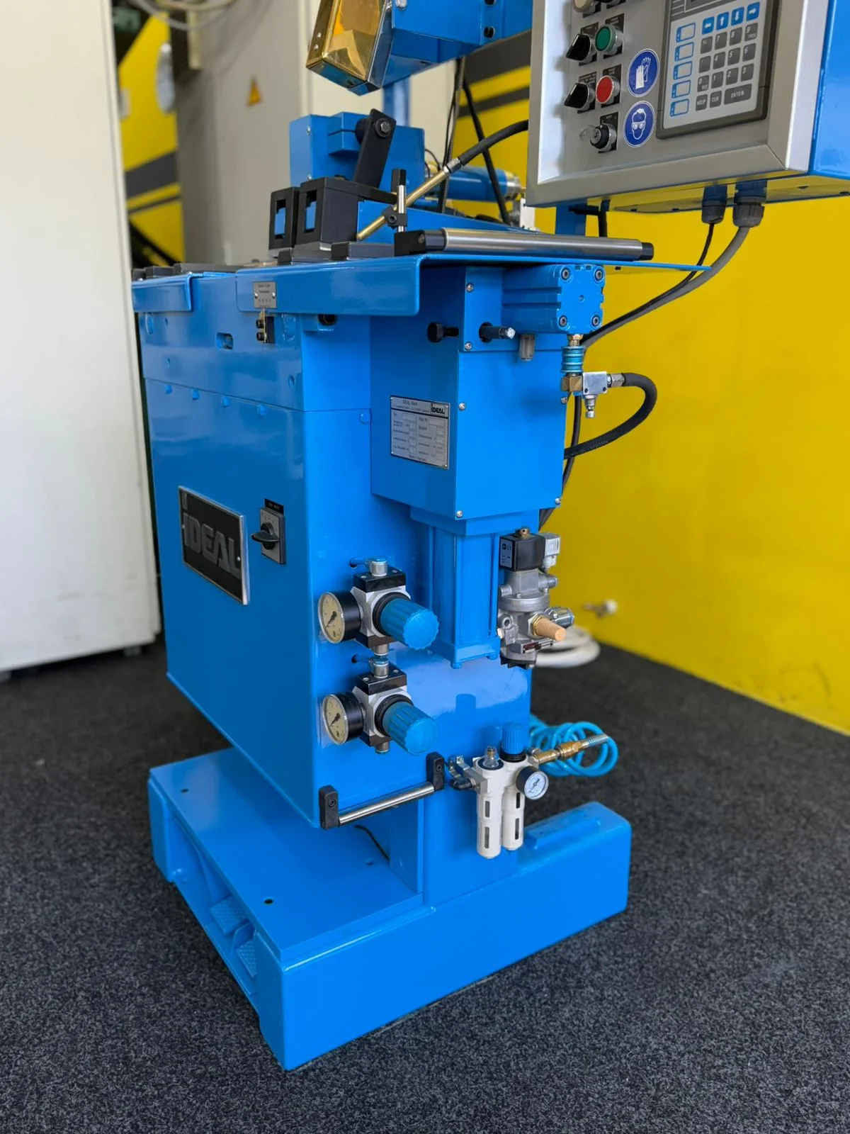 iDEAL BAS 051 8