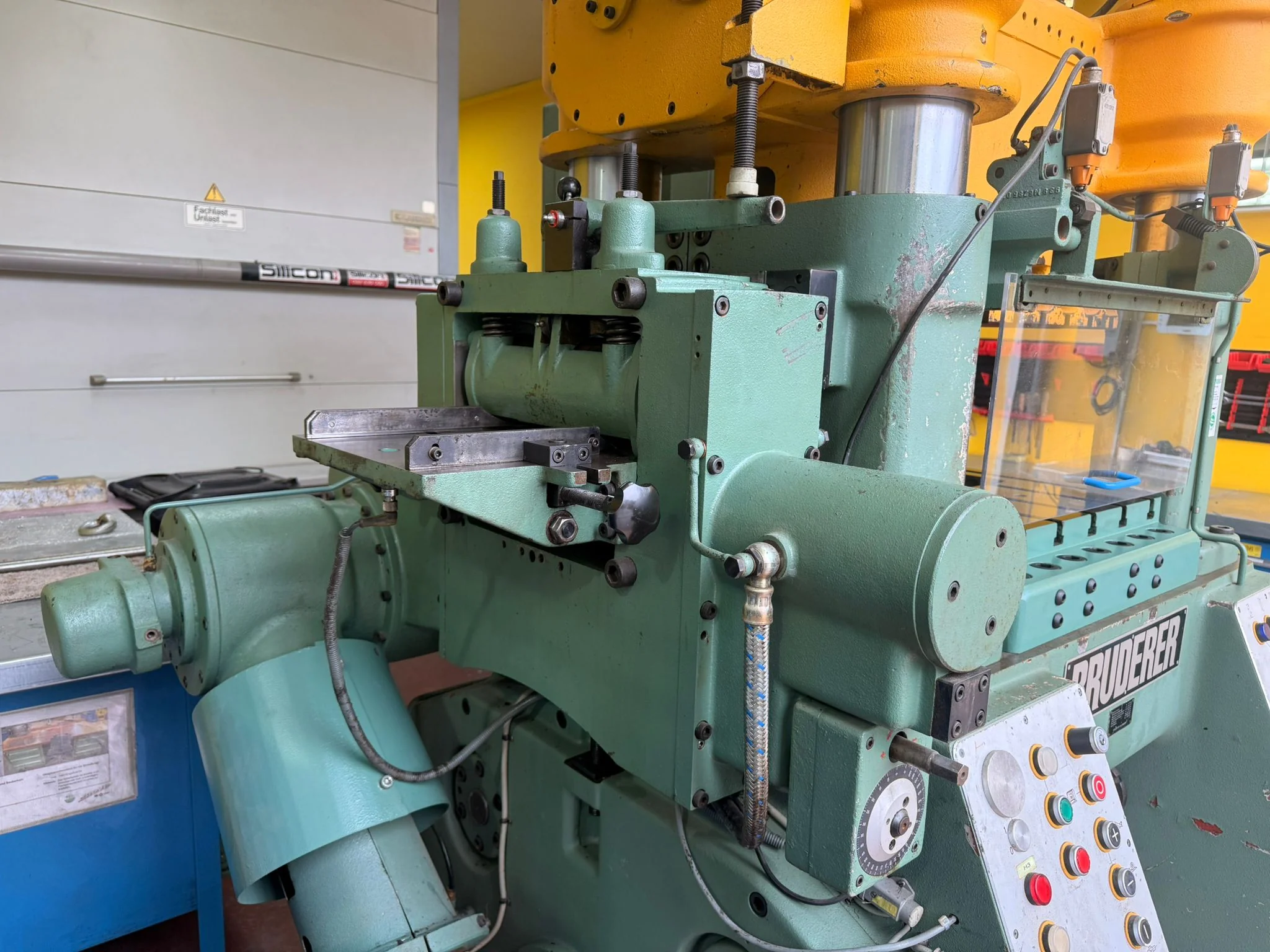 Bruderer BSTA 60 6