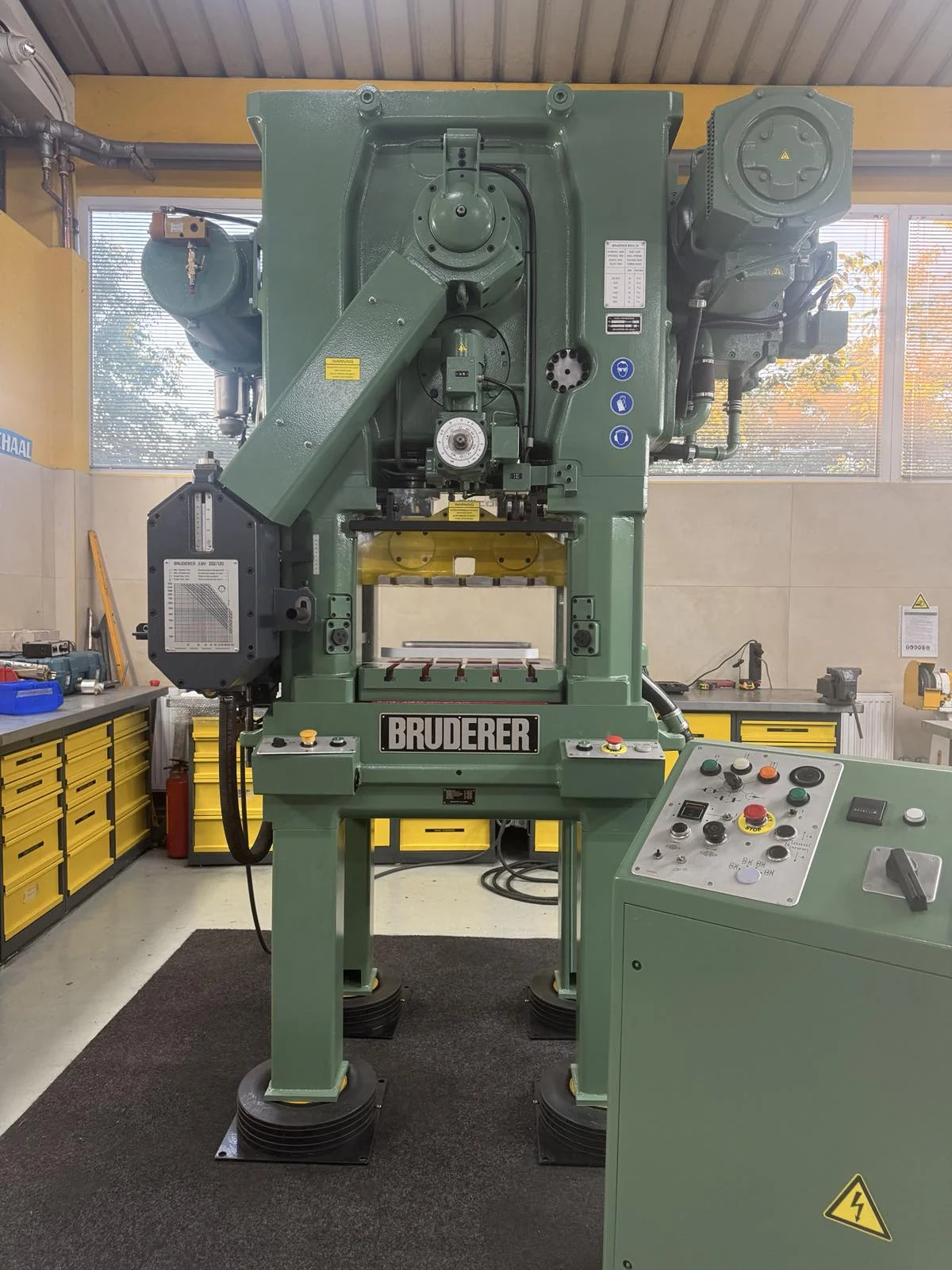 Bruderer BSTA 25 3