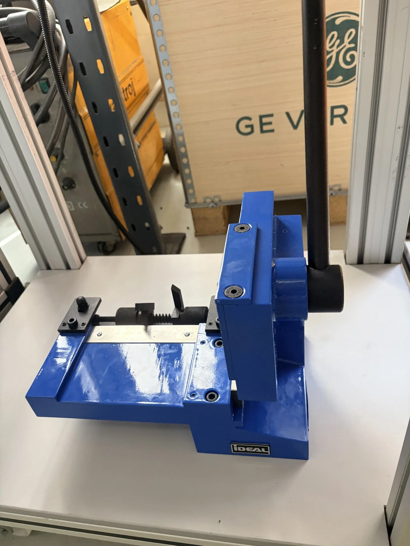 iDEAL AHE 080