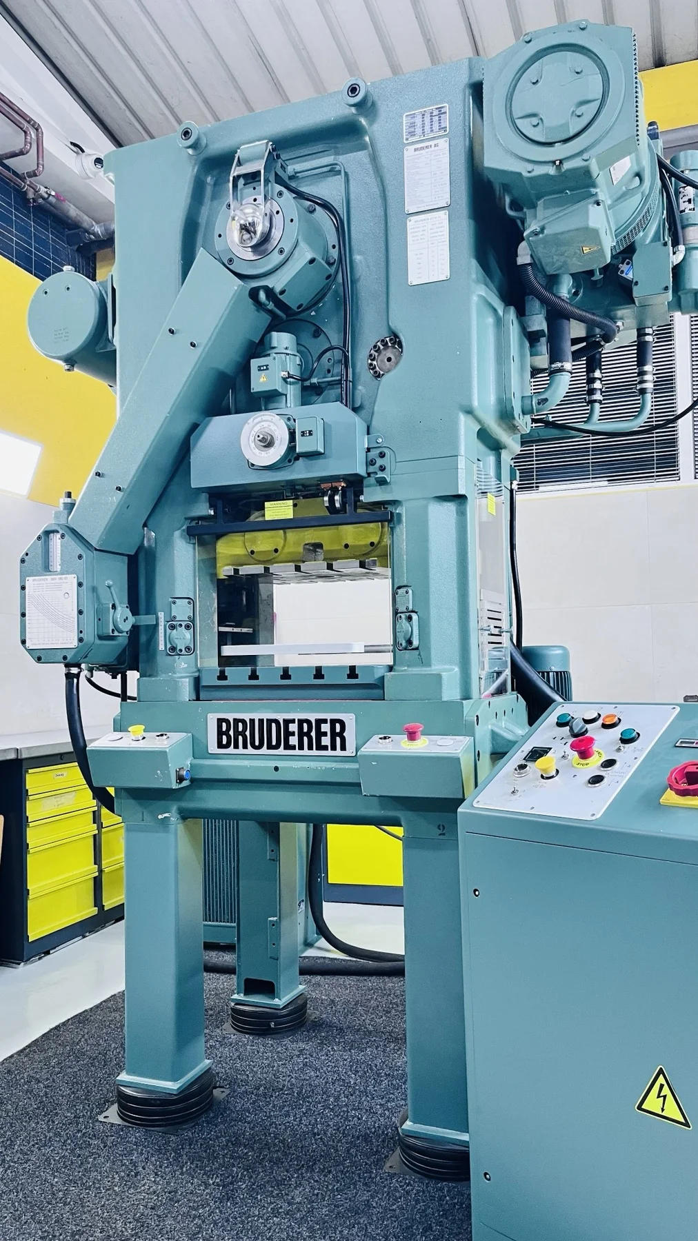 Bruderer BSTA 25 1