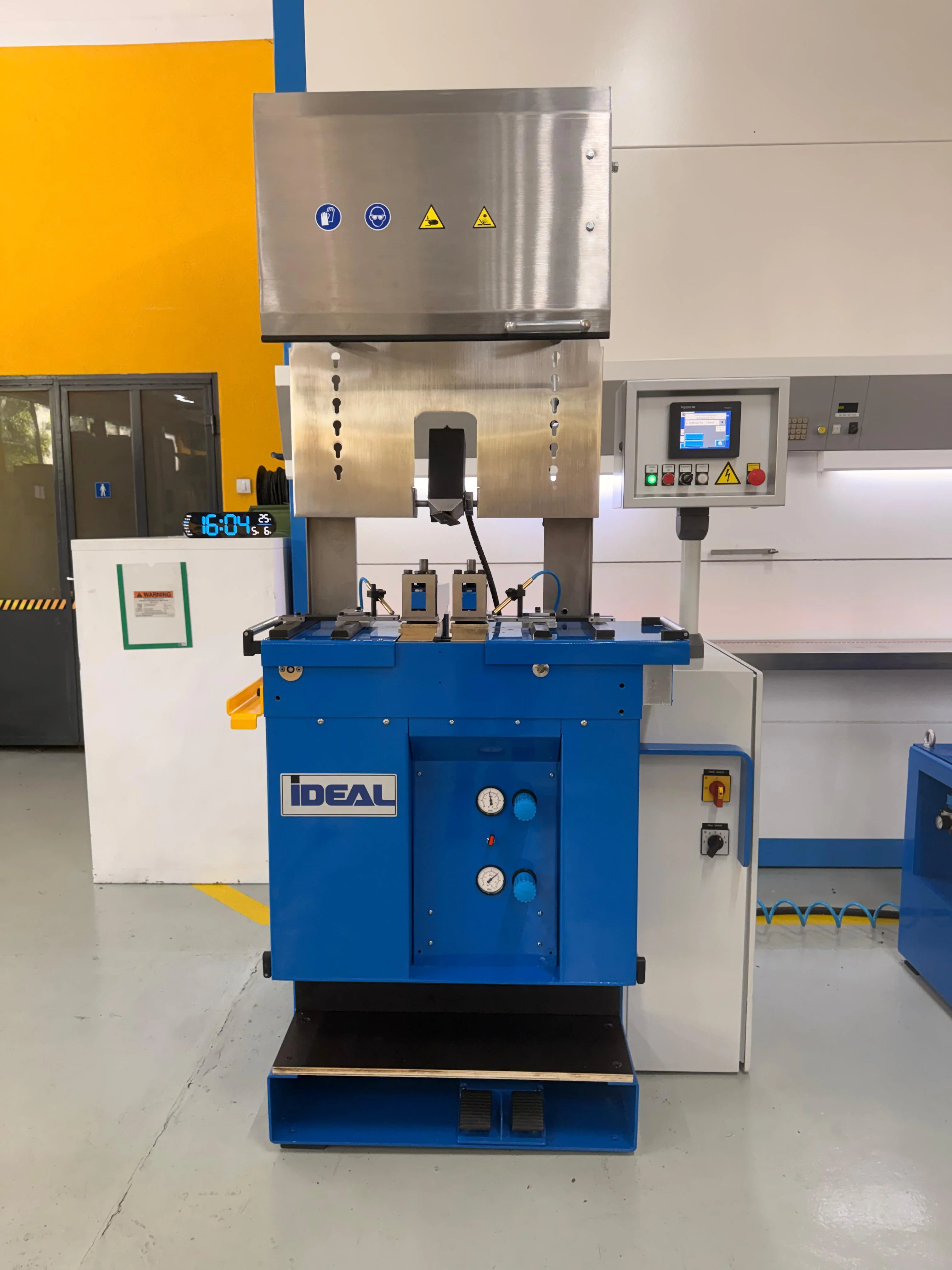 iDEAL BAS 320 4