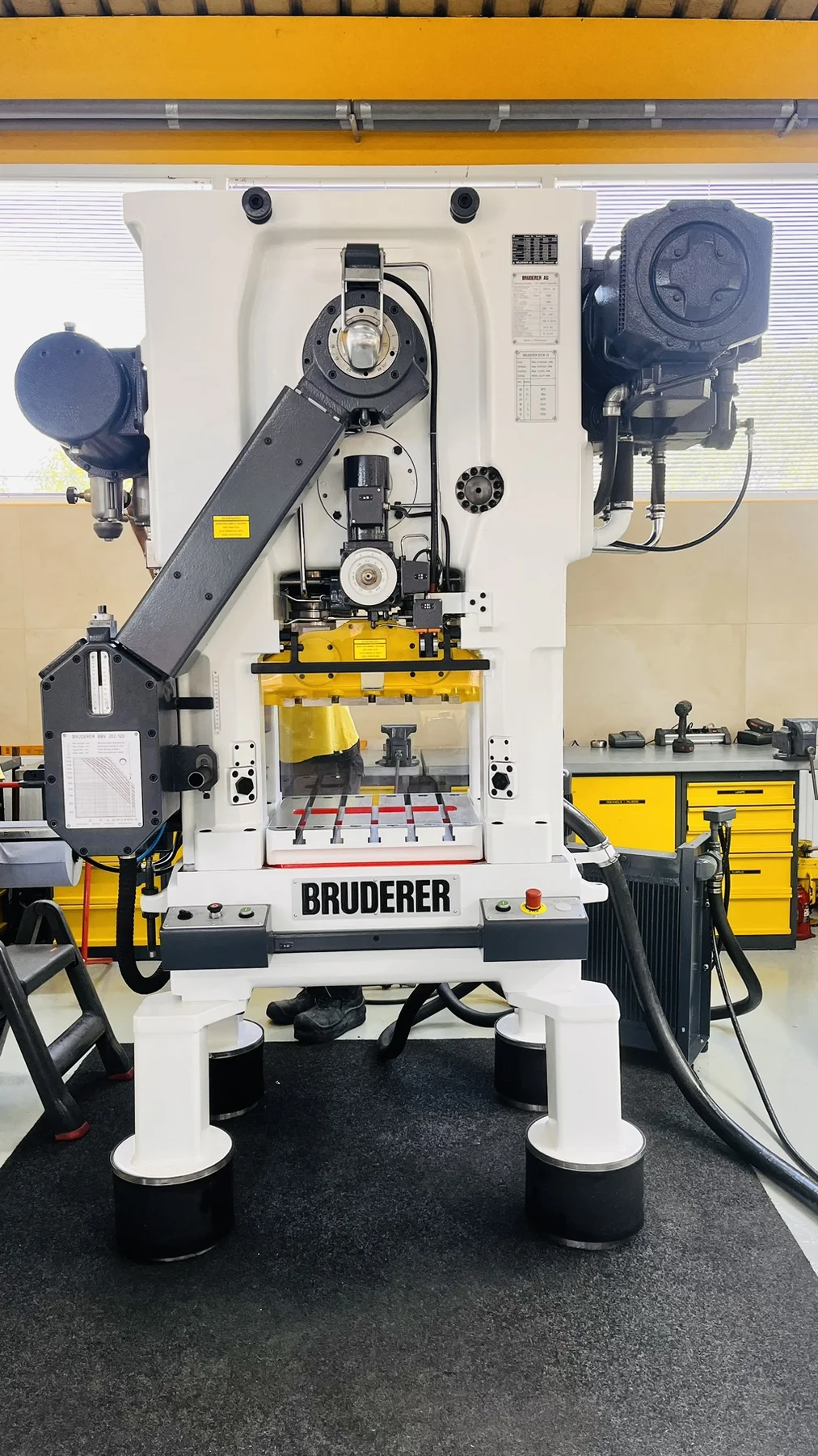 Bruderer BSTA 25 1