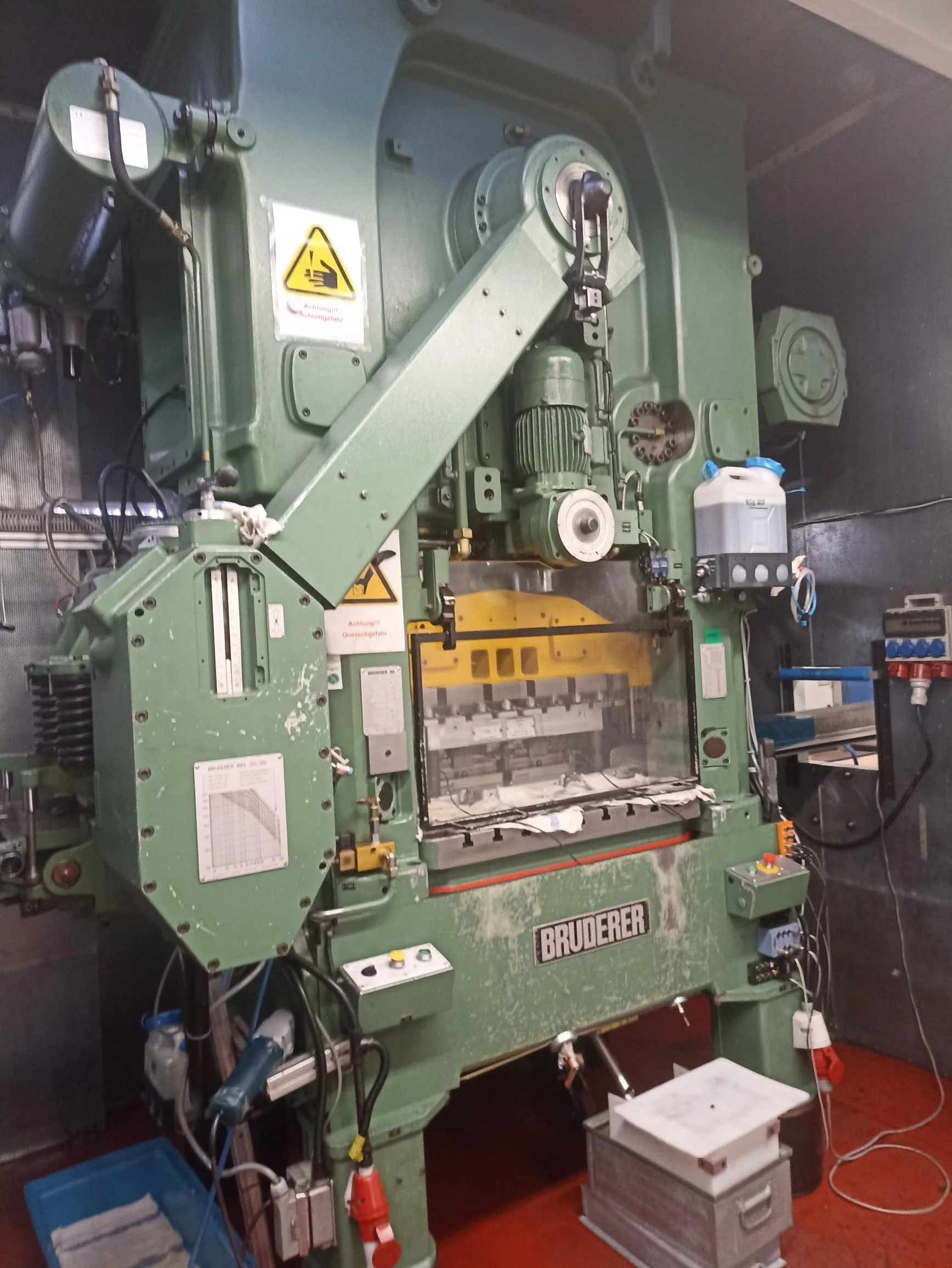 BRUDERER BSTA 80 H