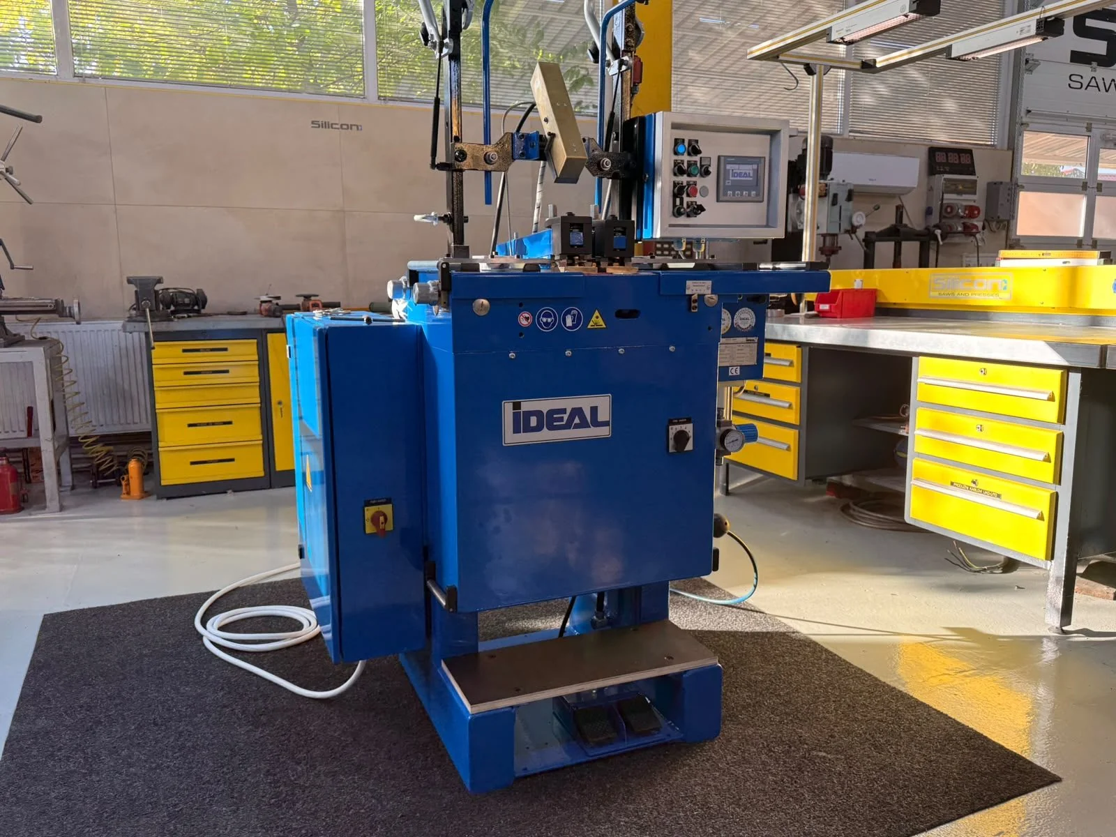 IDEAL BAS 051 6