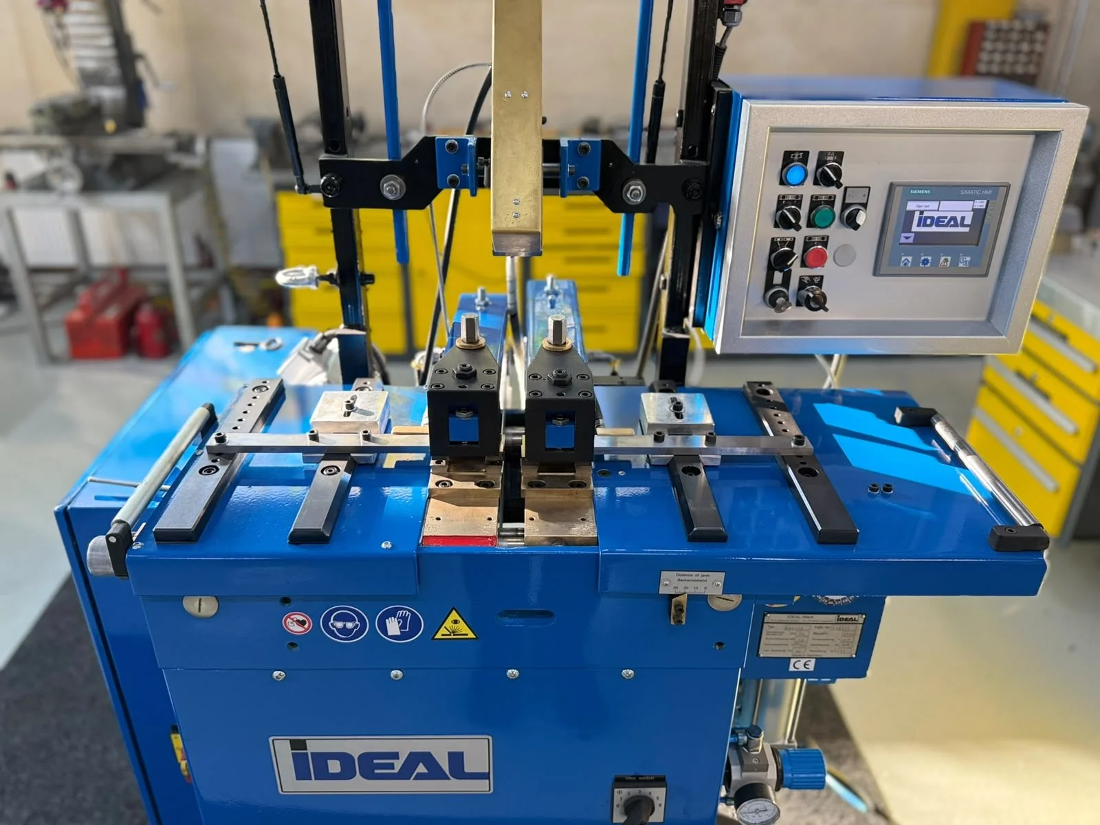 IDEAL BAS 051 8