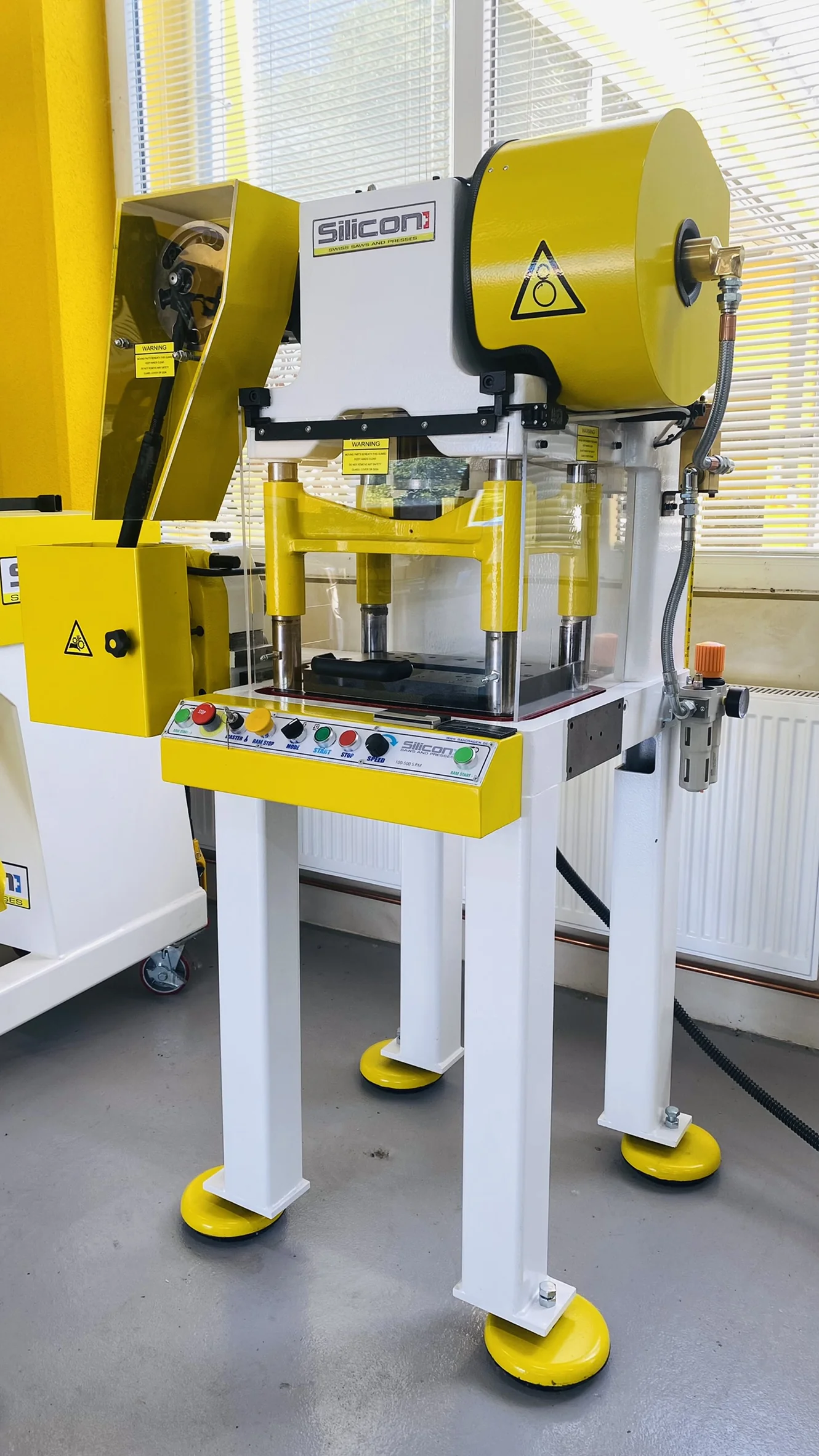 Bruderer BSTA 10 MINI 1