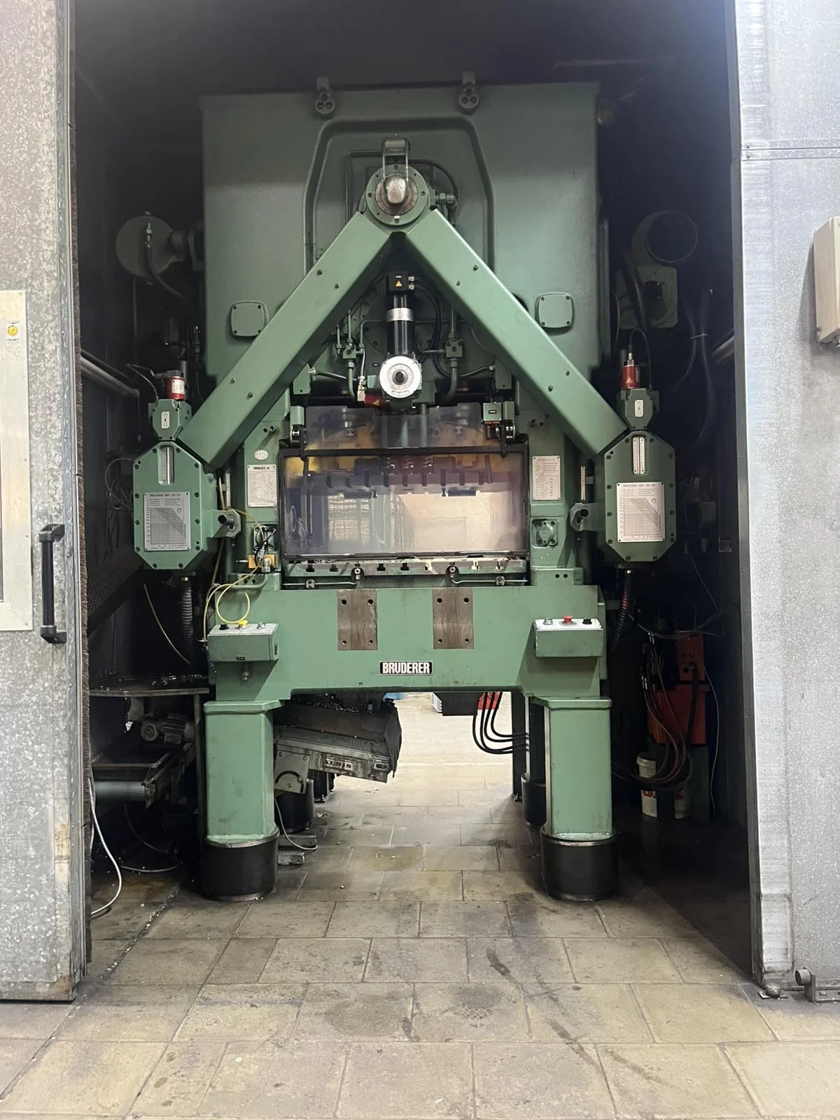 BRUDERER BSTA 50 EL CNC 68