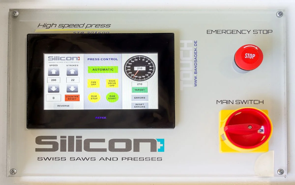 Silicon+ STA 30 with Twin Feeders 4