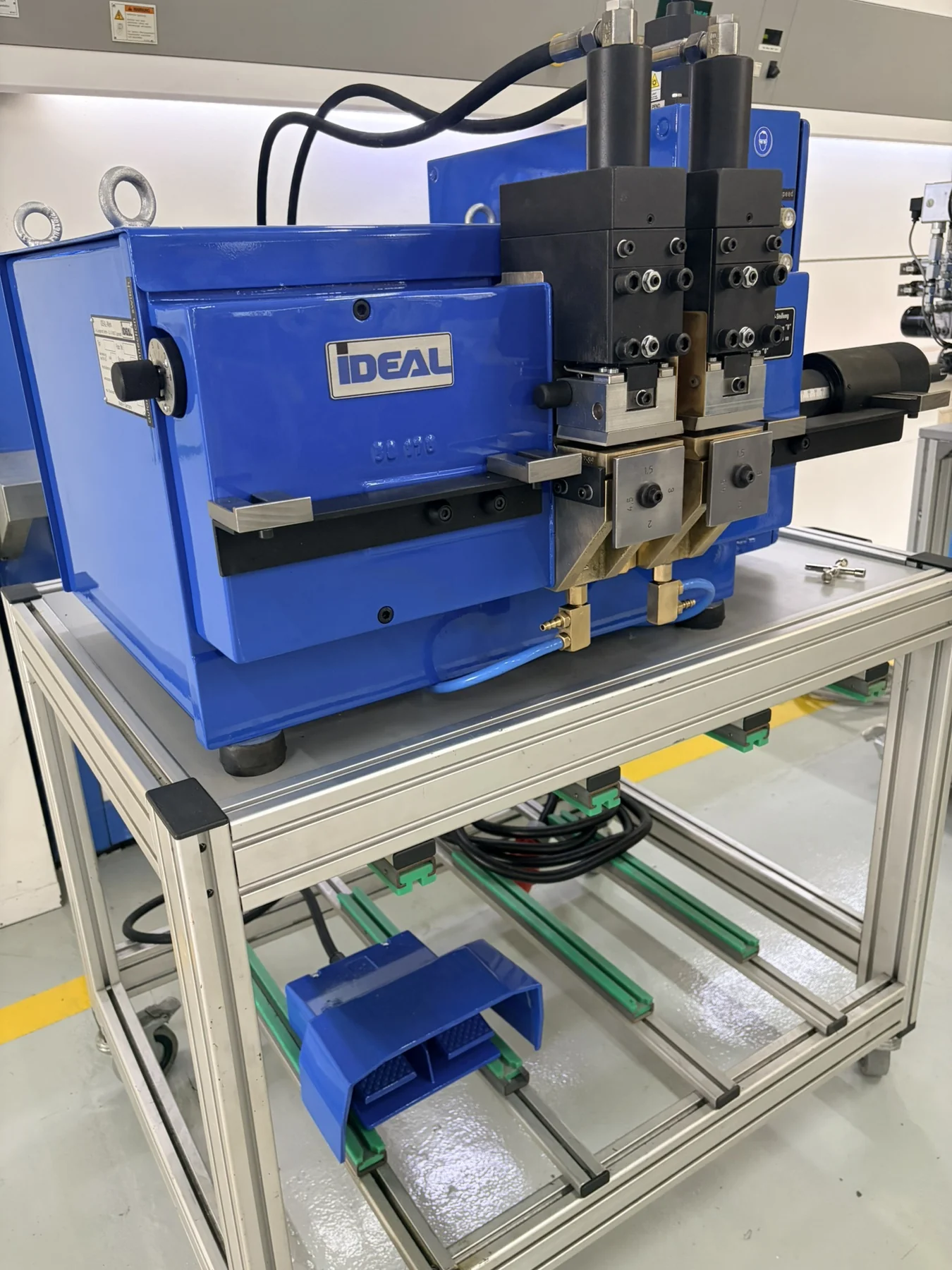 iDEAL BAS 065-11 12